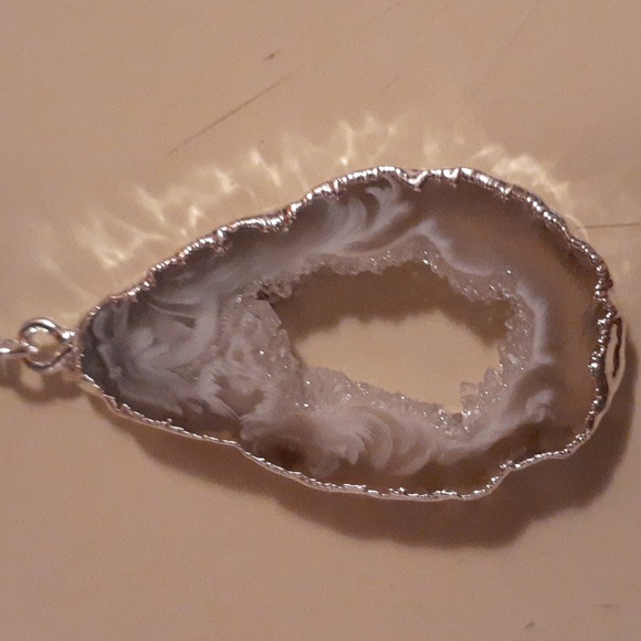 beautiful Artisan rough cut multi gemstone necklace ( 16- 18 inch ) silvertone. - Picture 2 of 6